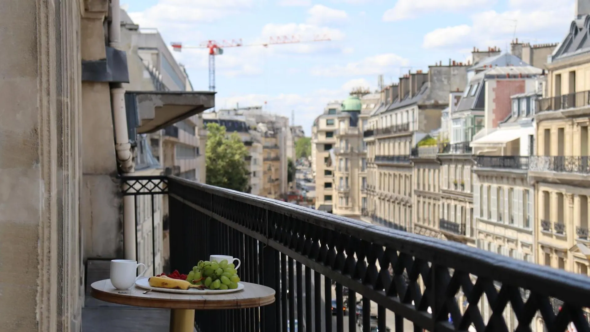 Luxueux Avec Balcon, Champs Elysees Παρίσι